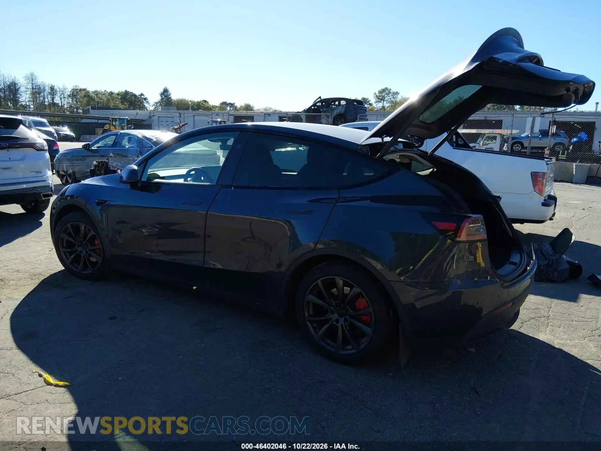 3 Photograph of a damaged car 7SAYGDEF9RA264898 TESLA MODEL Y 2024