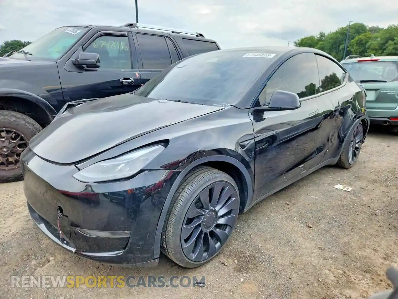 1 Photograph of a damaged car 7SAYGDEF9RA299280 TESLA MODEL Y 2024