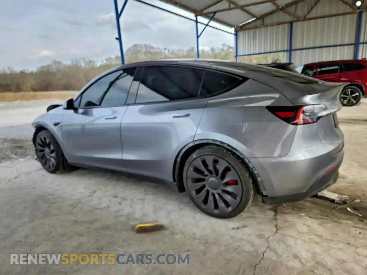 2 Photograph of a damaged car 7SAYGDEF9RA327613 TESLA MODEL Y 2024