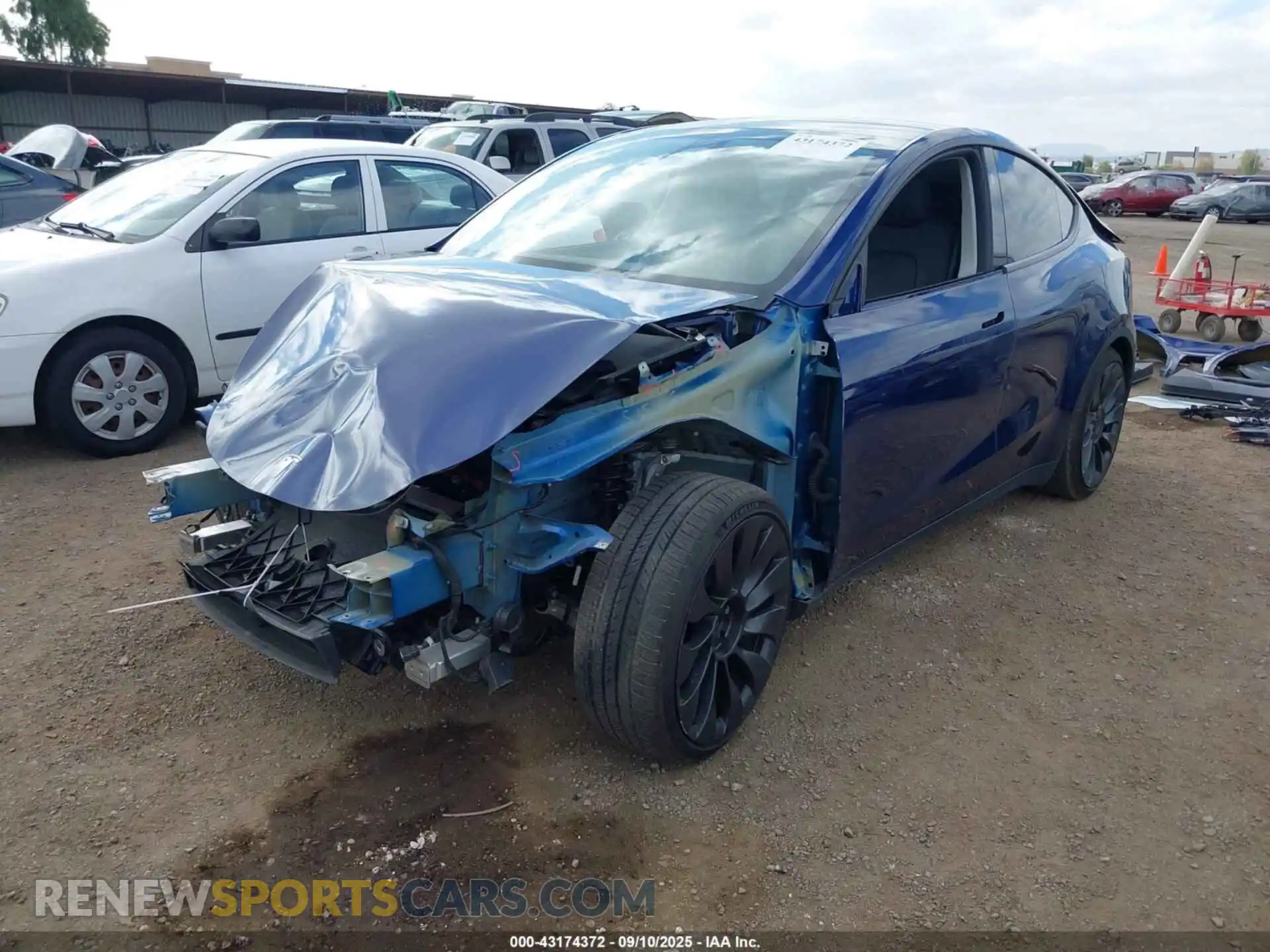 2 Photograph of a damaged car 7SAYGDEF9RF021756 TESLA MODEL Y 2024