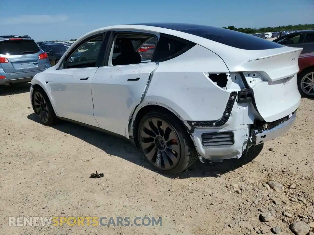 2 Photograph of a damaged car 7SAYGDEFXRA265266 TESLA MODEL Y 2024