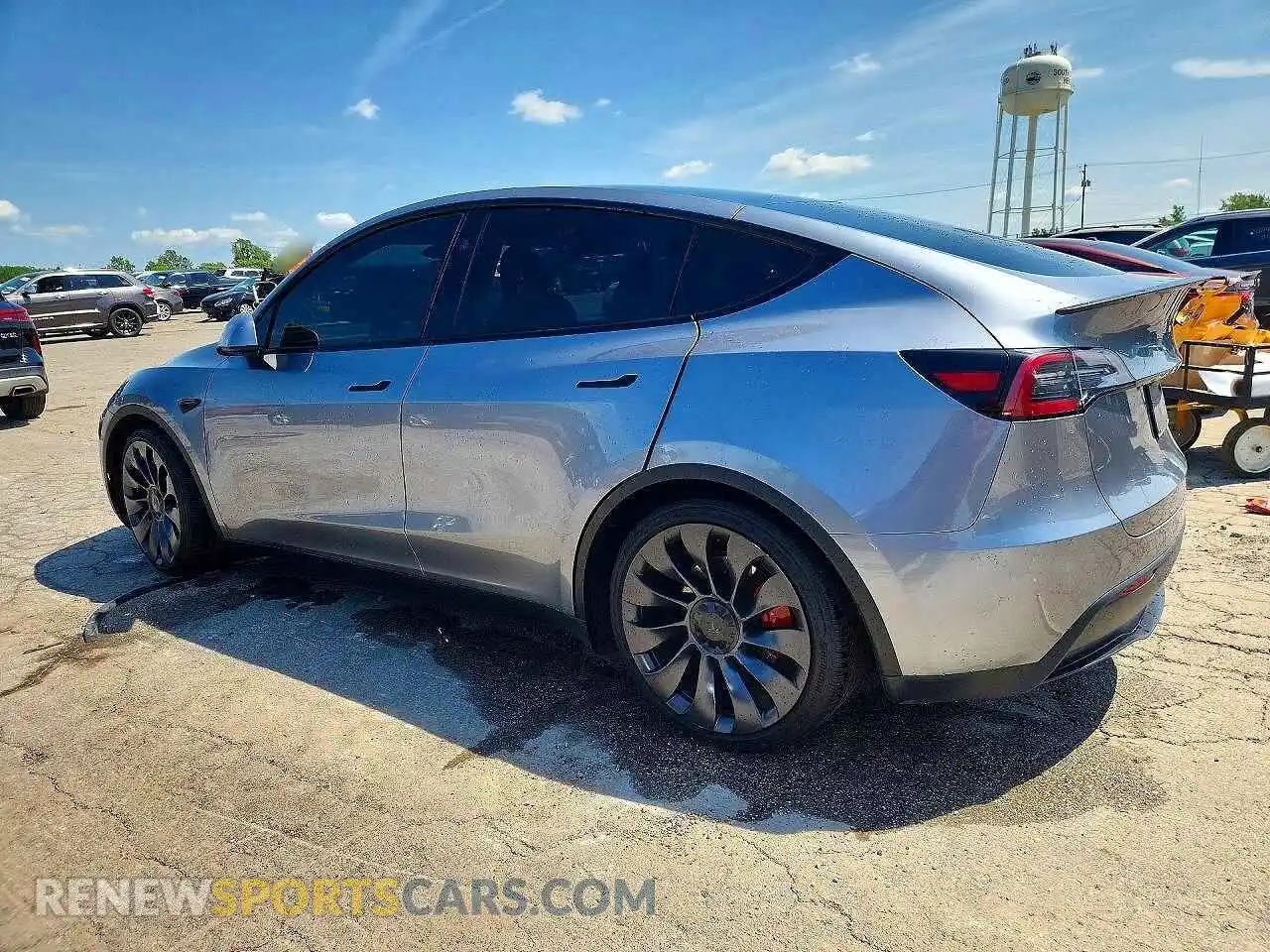 2 Photograph of a damaged car 7SAYGDEFXRA330214 TESLA MODEL Y 2024