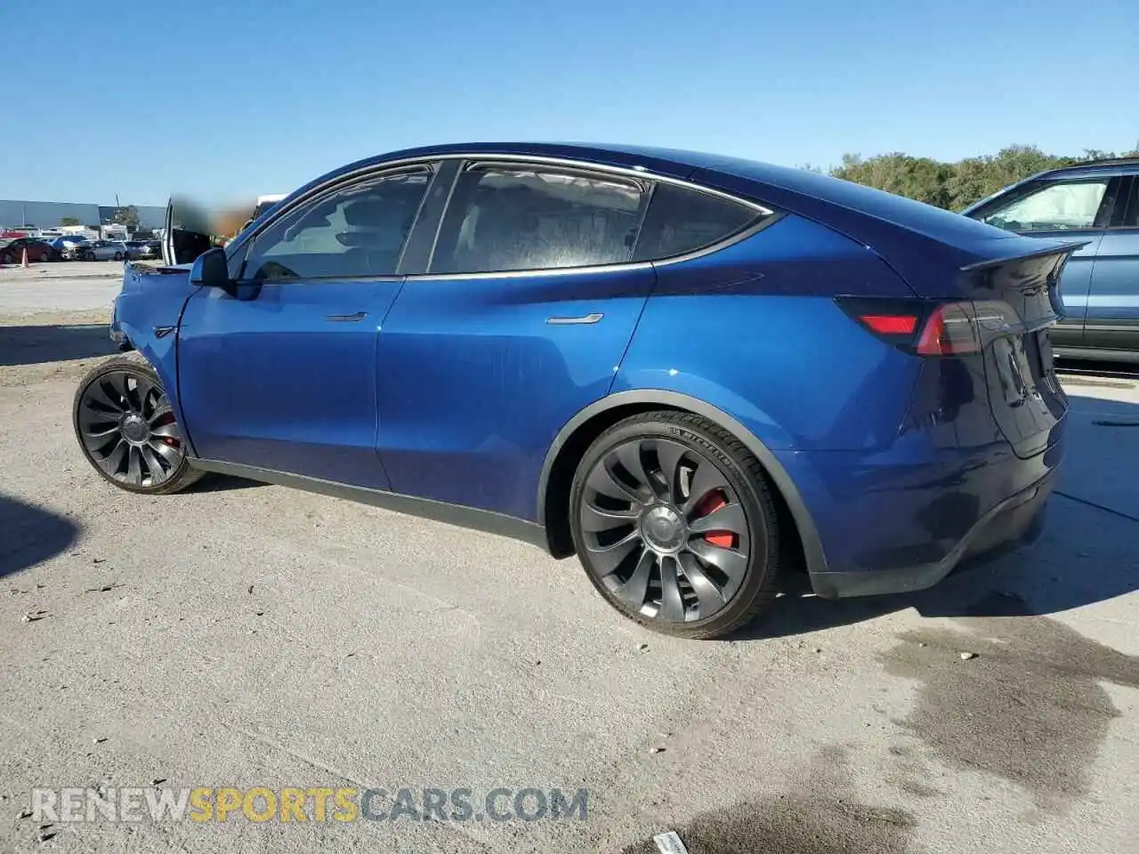 2 Photograph of a damaged car 7SAYGDEFXRF020390 TESLA MODEL Y 2024