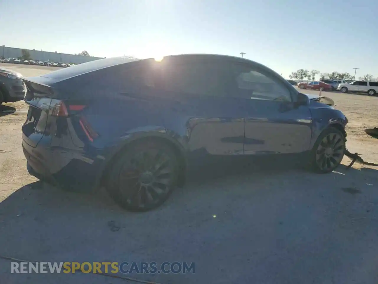 3 Photograph of a damaged car 7SAYGDEFXRF020390 TESLA MODEL Y 2024