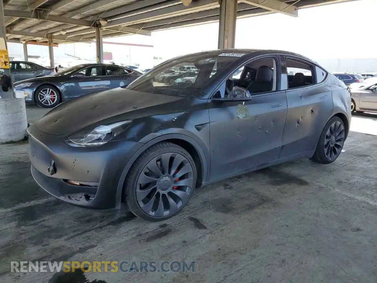 1 Photograph of a damaged car 7SAYGDEFXRF037934 TESLA MODEL Y 2024