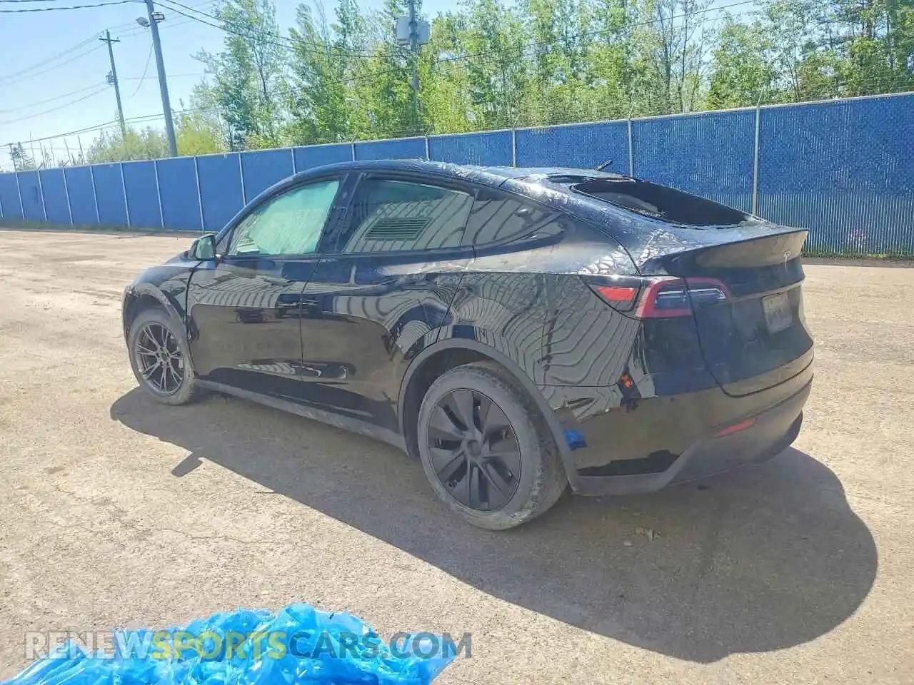 2 fotografías del automóvil dañado LRWYGDEE8RC670723 TESLA MODEL Y 2024