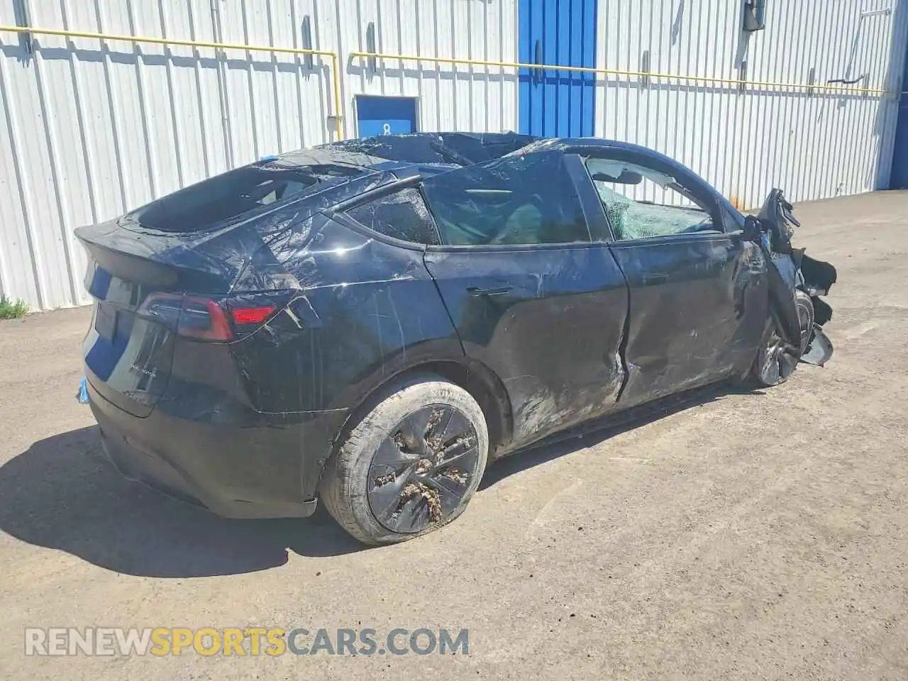 3 fotografías del automóvil dañado LRWYGDEE8RC670723 TESLA MODEL Y 2024