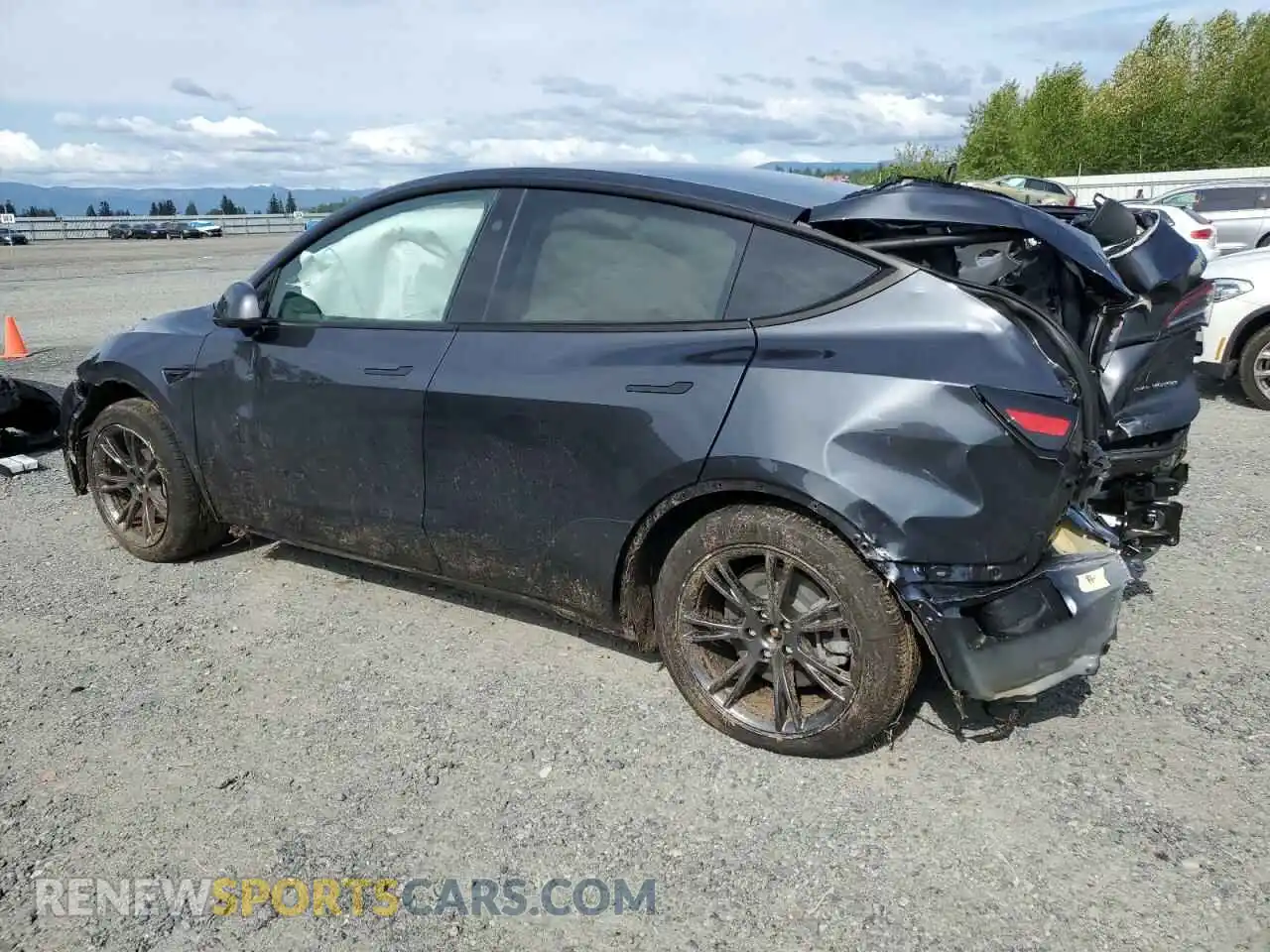 2 Photograph of a damaged car 7SAYGAEE1SF282178 TESLA MODEL Y 2025