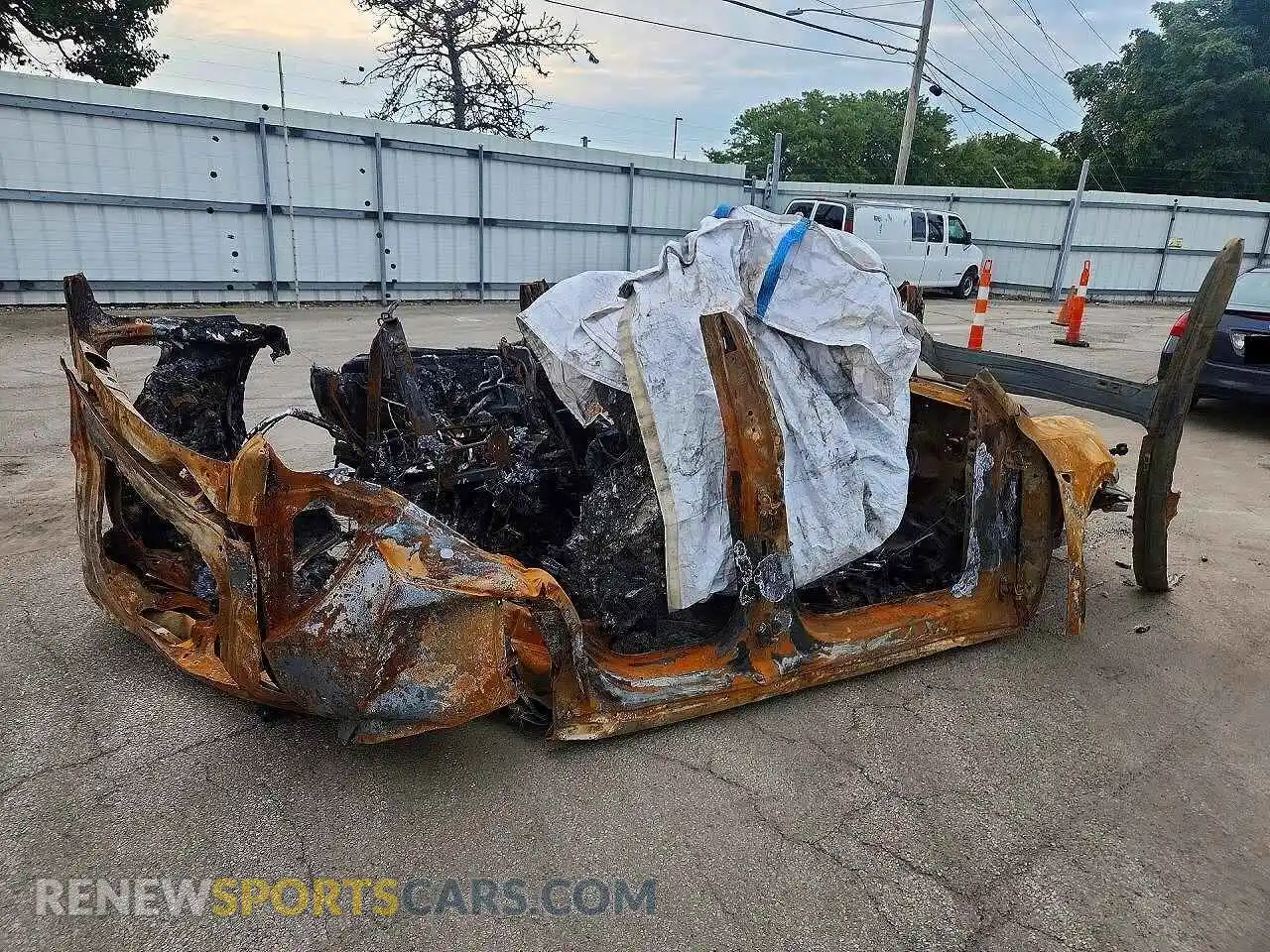 3 fotografías del automóvil dañado 7SAYGAEE2SF272677 TESLA MODEL Y 2025