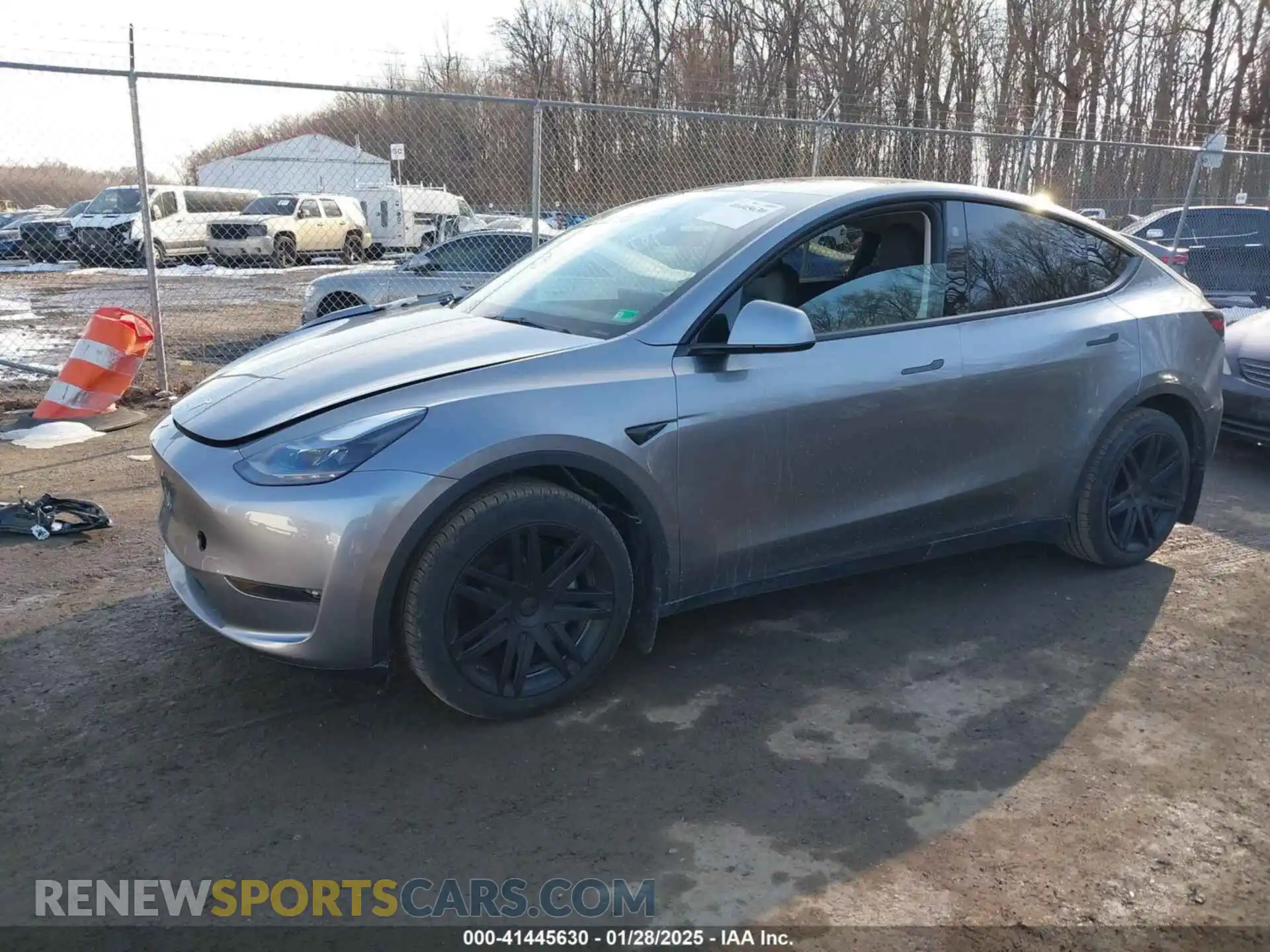 2 Photograph of a damaged car 7SAYGAEE2SF289611 TESLA MODEL Y 2025