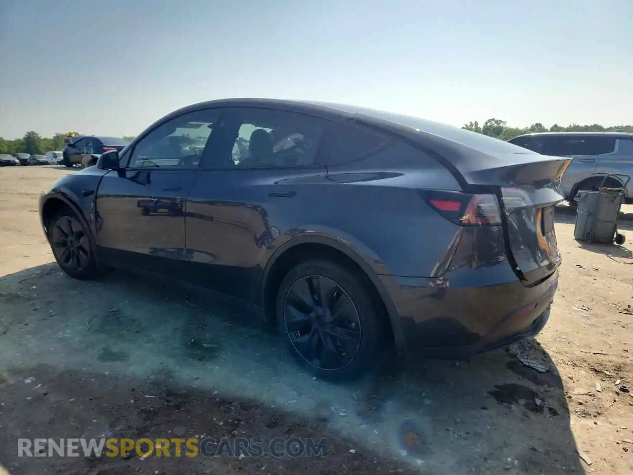 2 fotografías del automóvil dañado 7SAYGAEE3SF232303 TESLA MODEL Y 2025