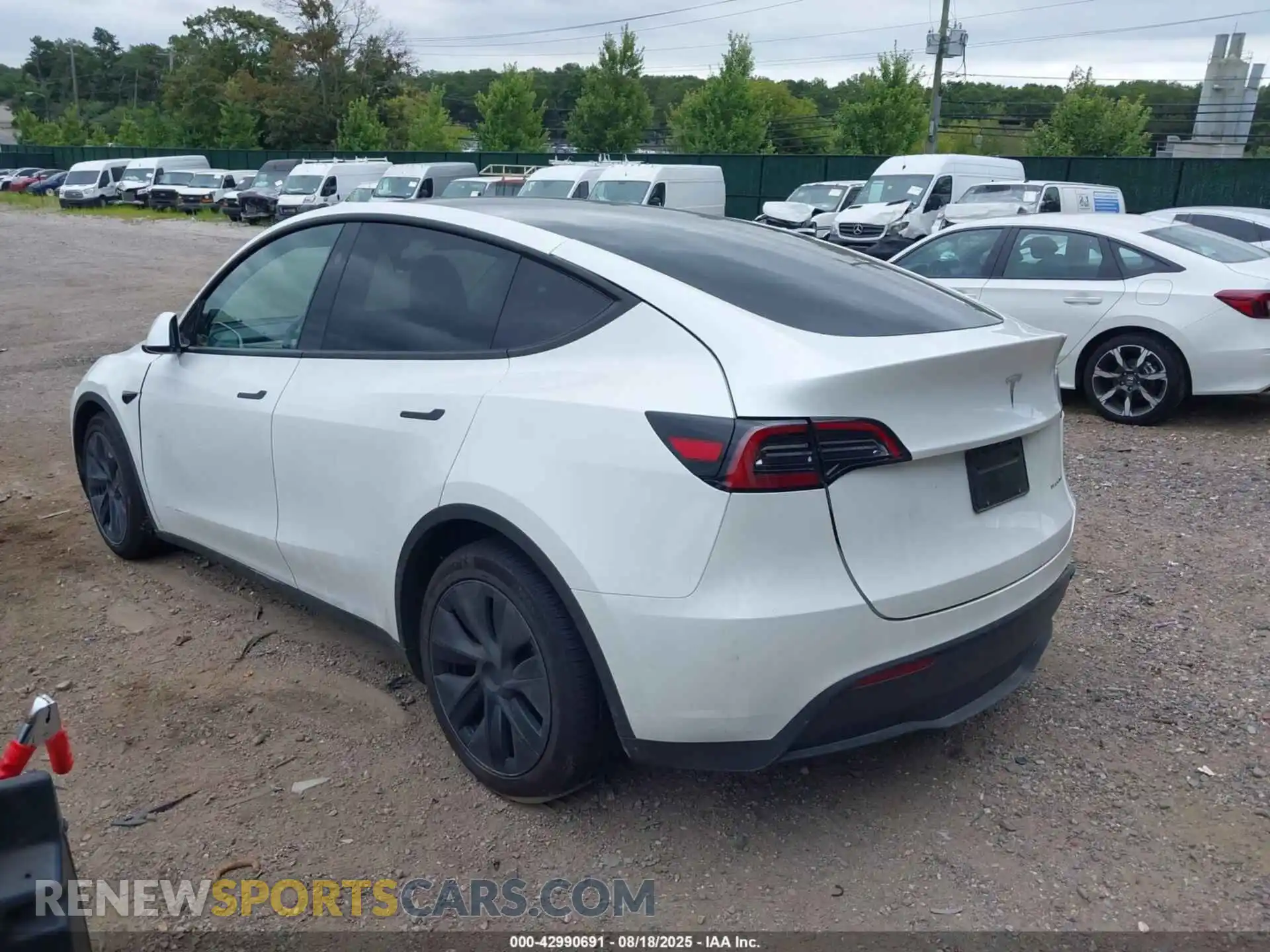 3 Photograph of a damaged car 7SAYGAEE4SF295362 TESLA MODEL Y 2025