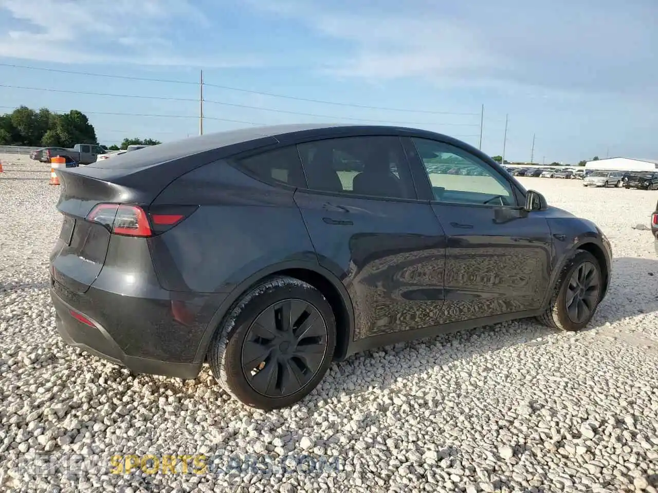 3 fotografías del automóvil dañado 7SAYGAEE5SF287996 TESLA MODEL Y 2025