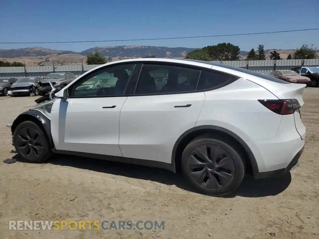 2 Photograph of a damaged car 7SAYGAEE6SF268048 TESLA MODEL Y 2025