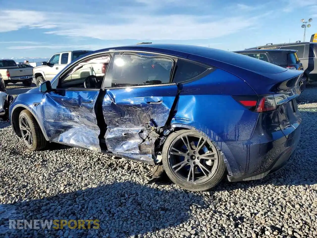 2 fotografías del automóvil dañado 7SAYGAEE8SF267371 TESLA MODEL Y 2025
