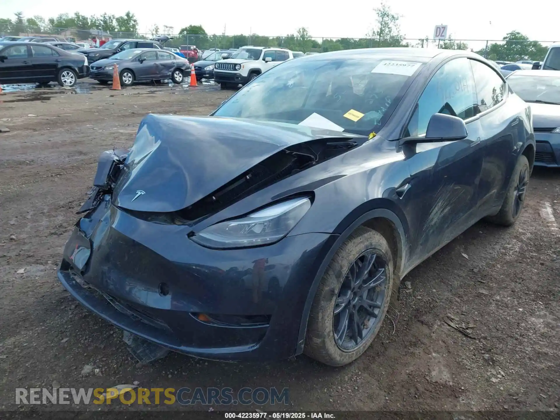 2 Photograph of a damaged car 7SAYGAEE9SF287905 TESLA MODEL Y 2025