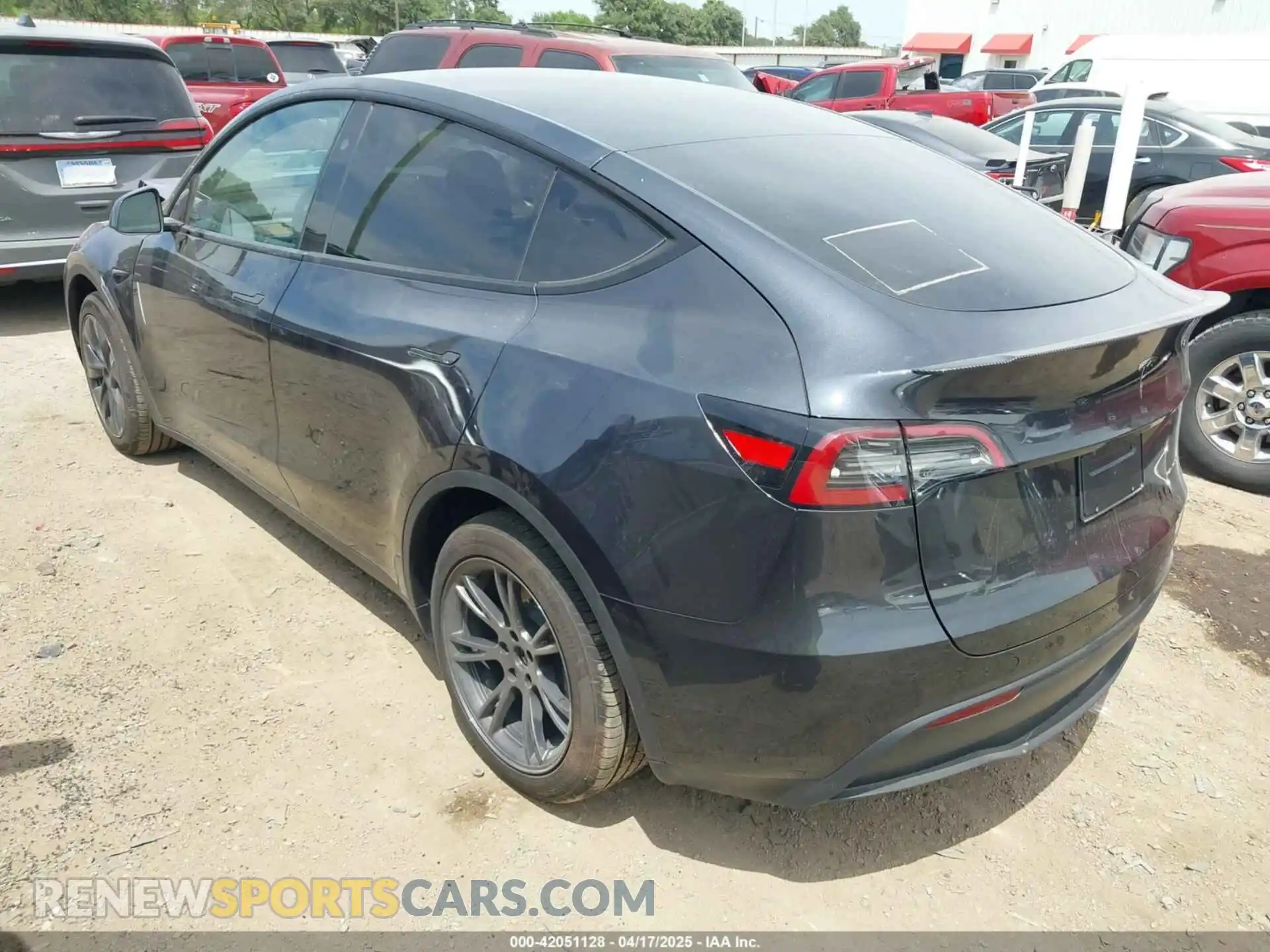 3 Photograph of a damaged car 7SAYGAEE9SF304797 TESLA MODEL Y 2025