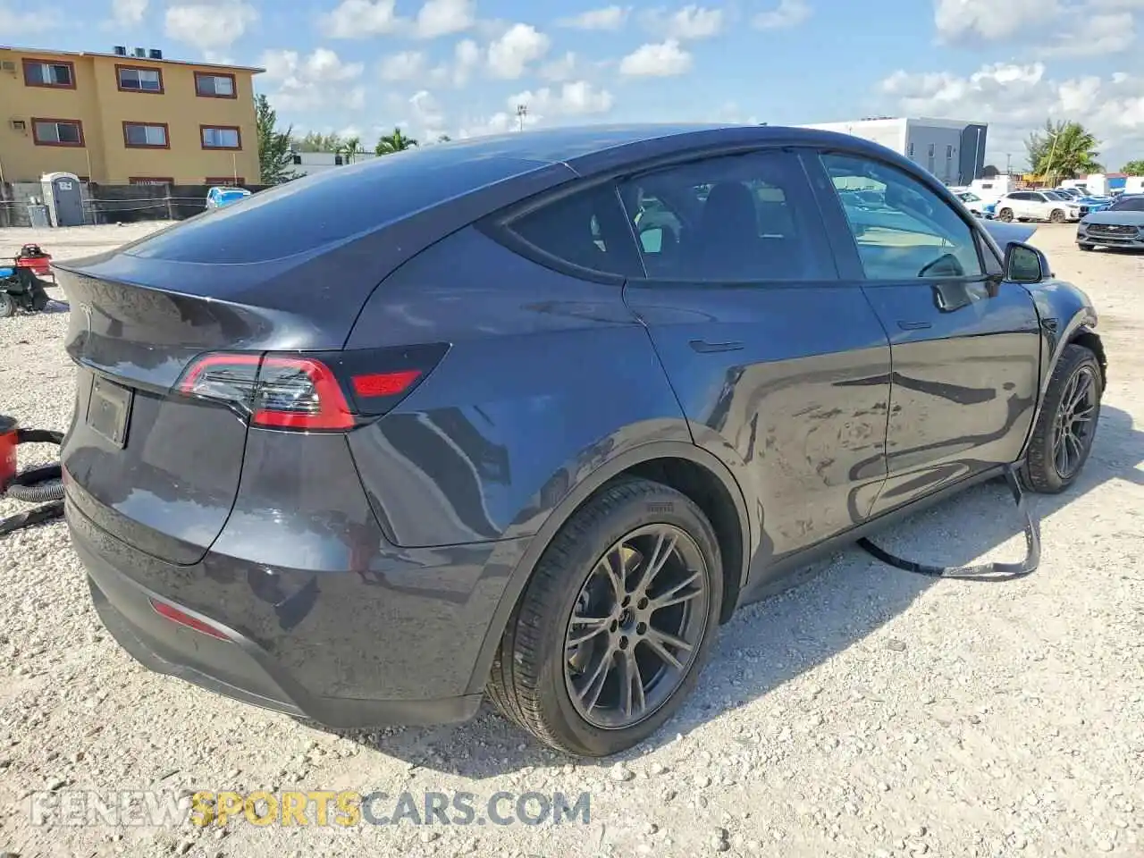 3 Photograph of a damaged car 7SAYGDED0SA371522 TESLA MODEL Y 2025