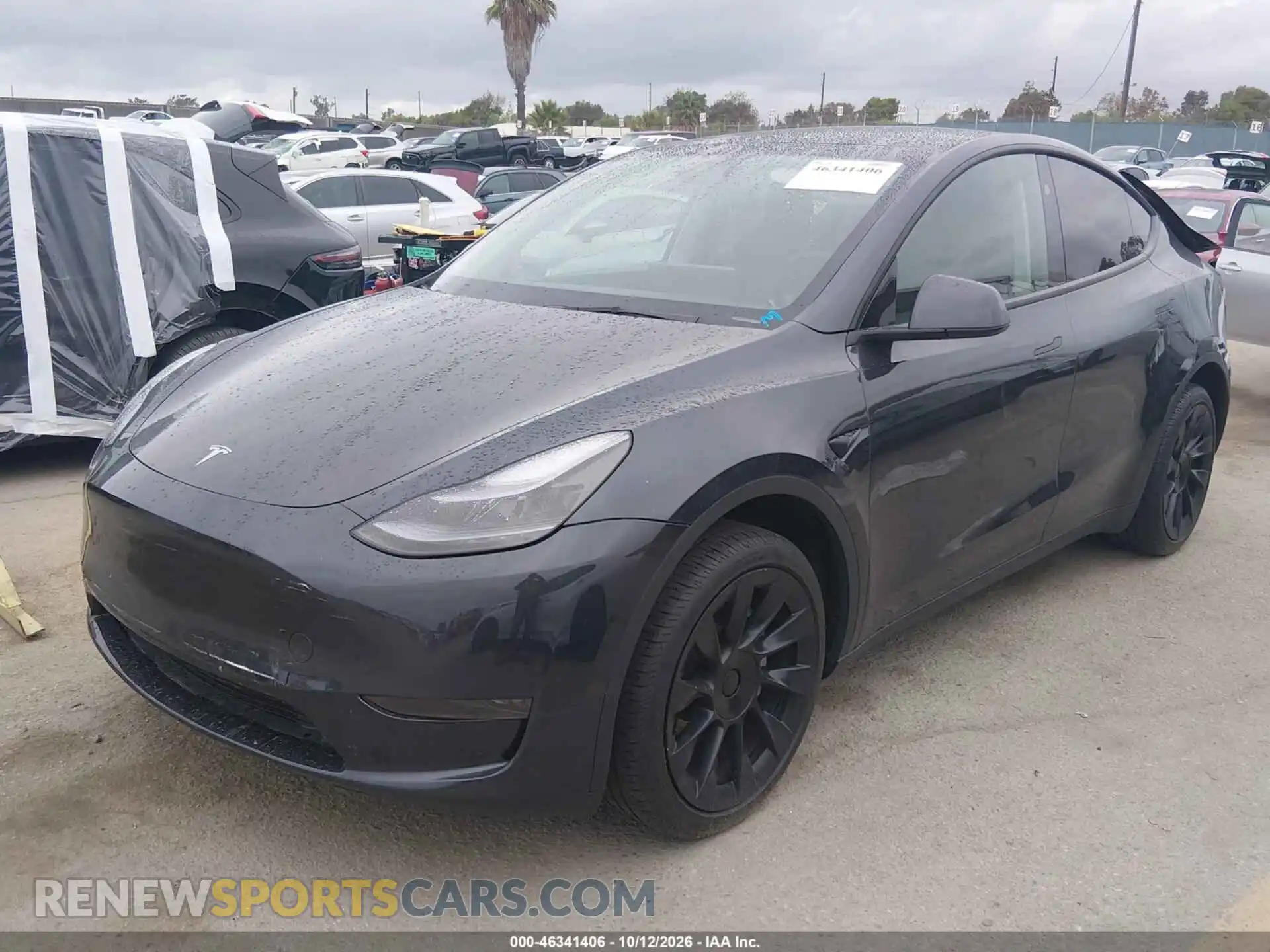2 Photograph of a damaged car 7SAYGDED0SF258849 TESLA MODEL Y 2025