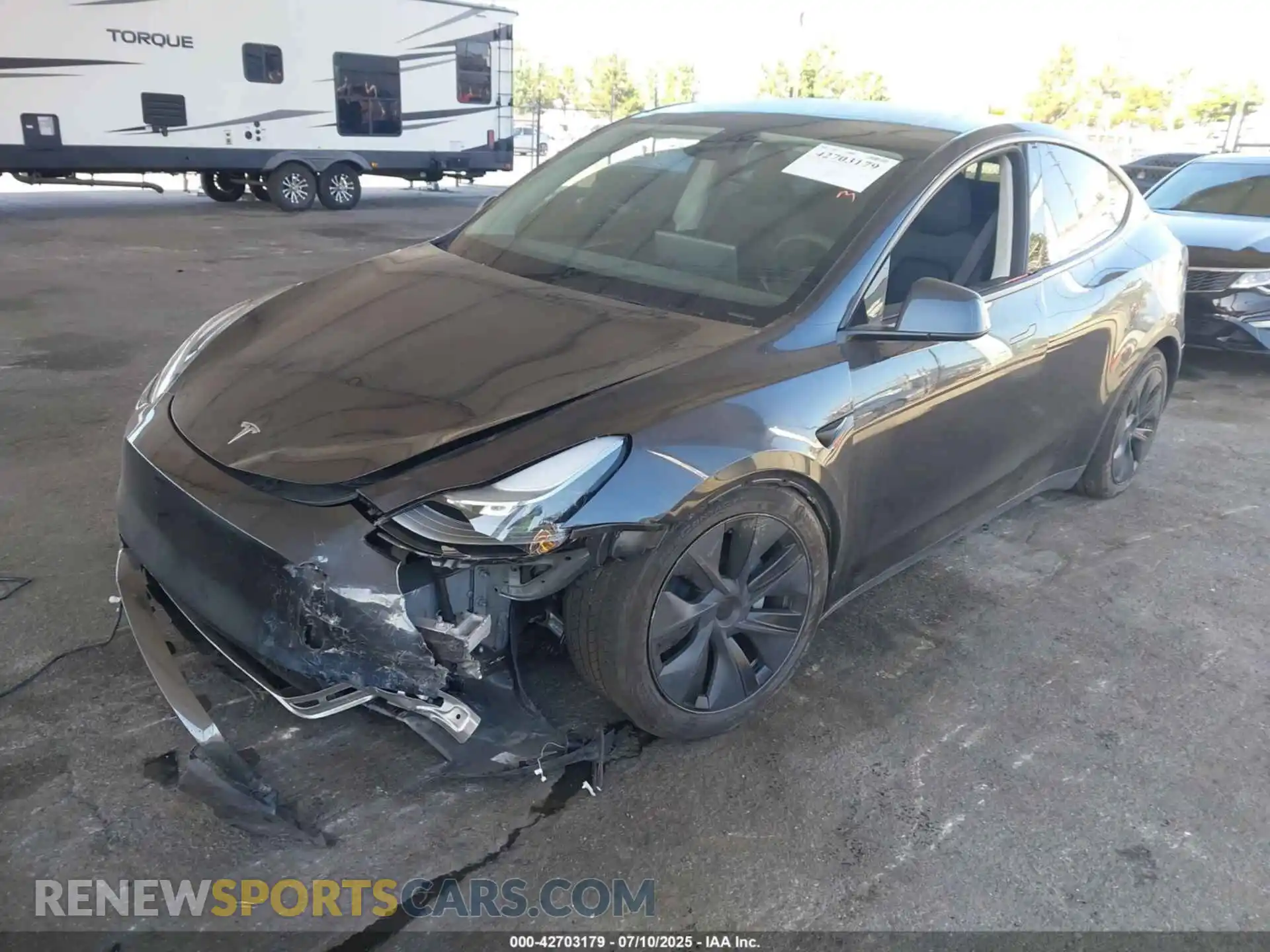 2 Photograph of a damaged car 7SAYGDED0SF279233 TESLA MODEL Y 2025