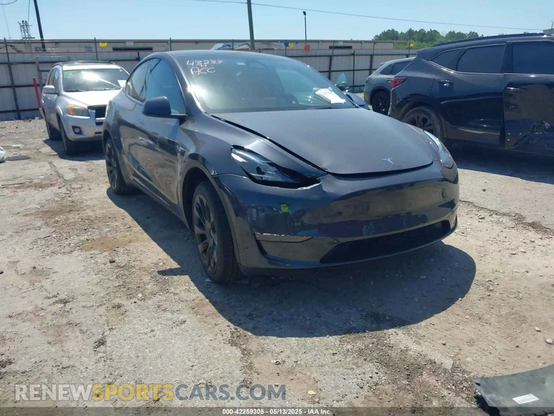 1 Photograph of a damaged car 7SAYGDED1SA357841 TESLA MODEL Y 2025