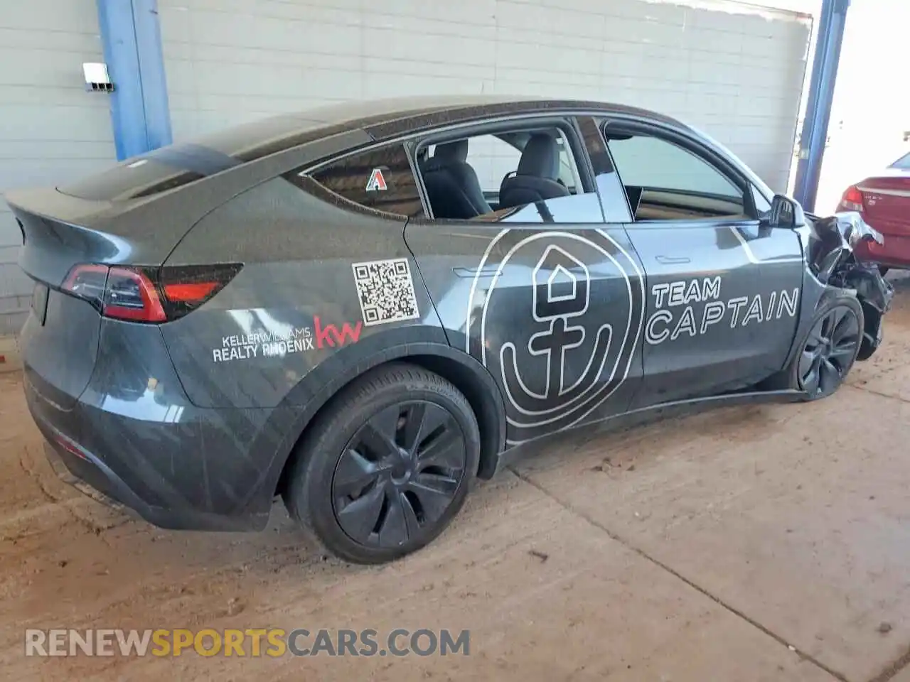 3 Photograph of a damaged car 7SAYGDED1SA372016 TESLA MODEL Y 2025
