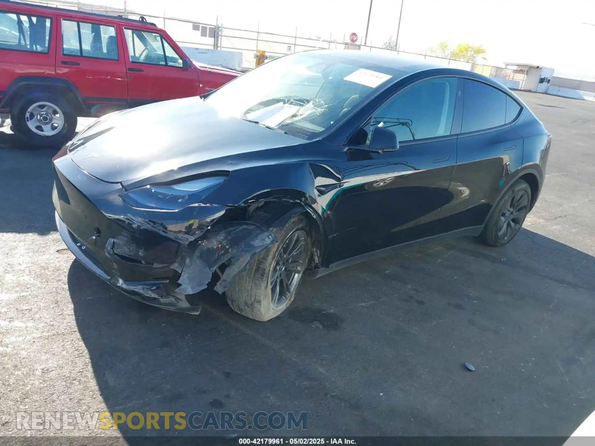 2 Photograph of a damaged car 7SAYGDED1SF217131 TESLA MODEL Y 2025