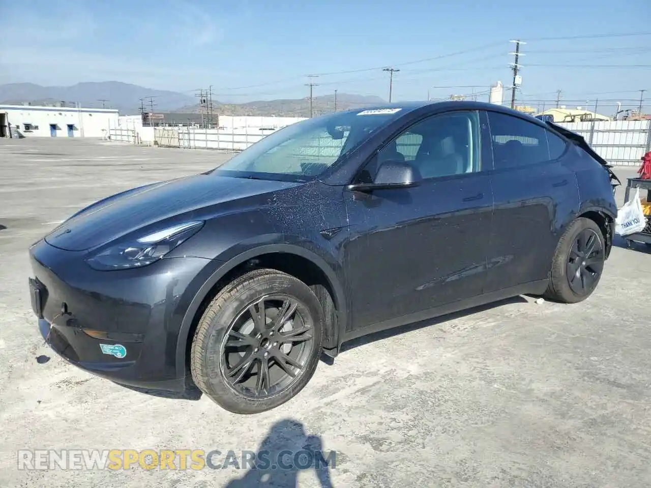 1 Photograph of a damaged car 7SAYGDED2SF215033 TESLA MODEL Y 2025