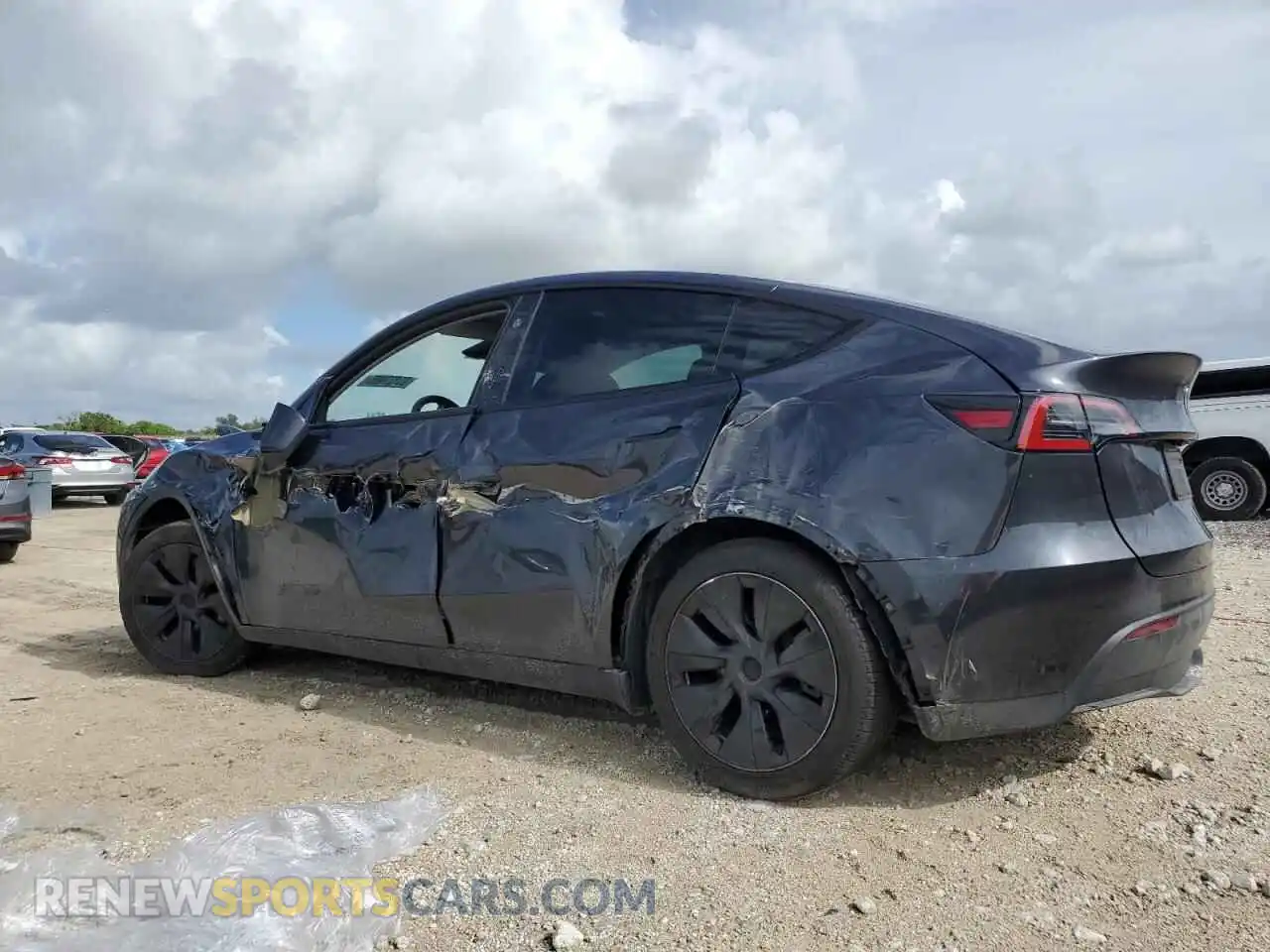 2 Photograph of a damaged car 7SAYGDED2SF238618 TESLA MODEL Y 2025