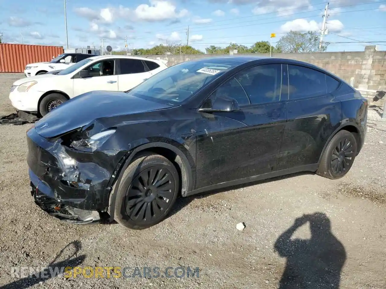 1 Photograph of a damaged car 7SAYGDED2SF248422 TESLA MODEL Y 2025