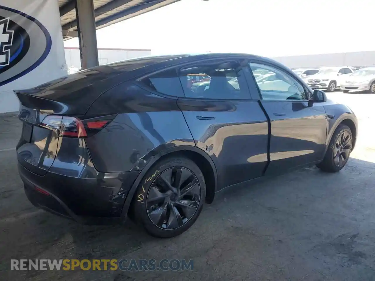 3 fotografías del automóvil dañado 7SAYGDED2SF280979 TESLA MODEL Y 2025