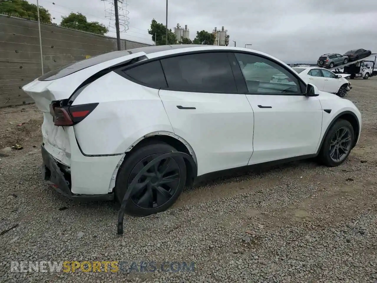 3 Photograph of a damaged car 7SAYGDED3SF277542 TESLA MODEL Y 2025