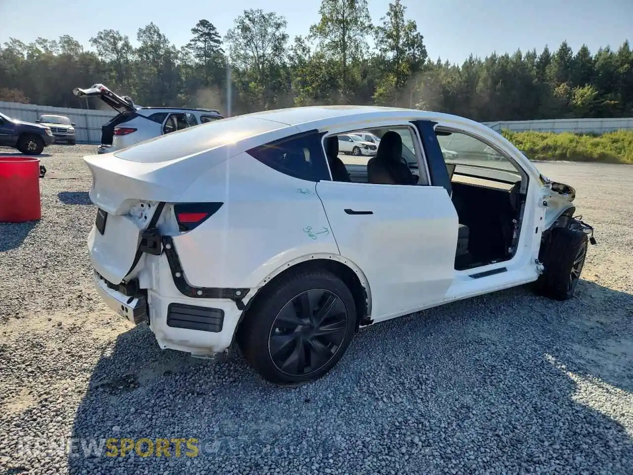 3 Photograph of a damaged car 7SAYGDED4SA352889 TESLA MODEL Y 2025