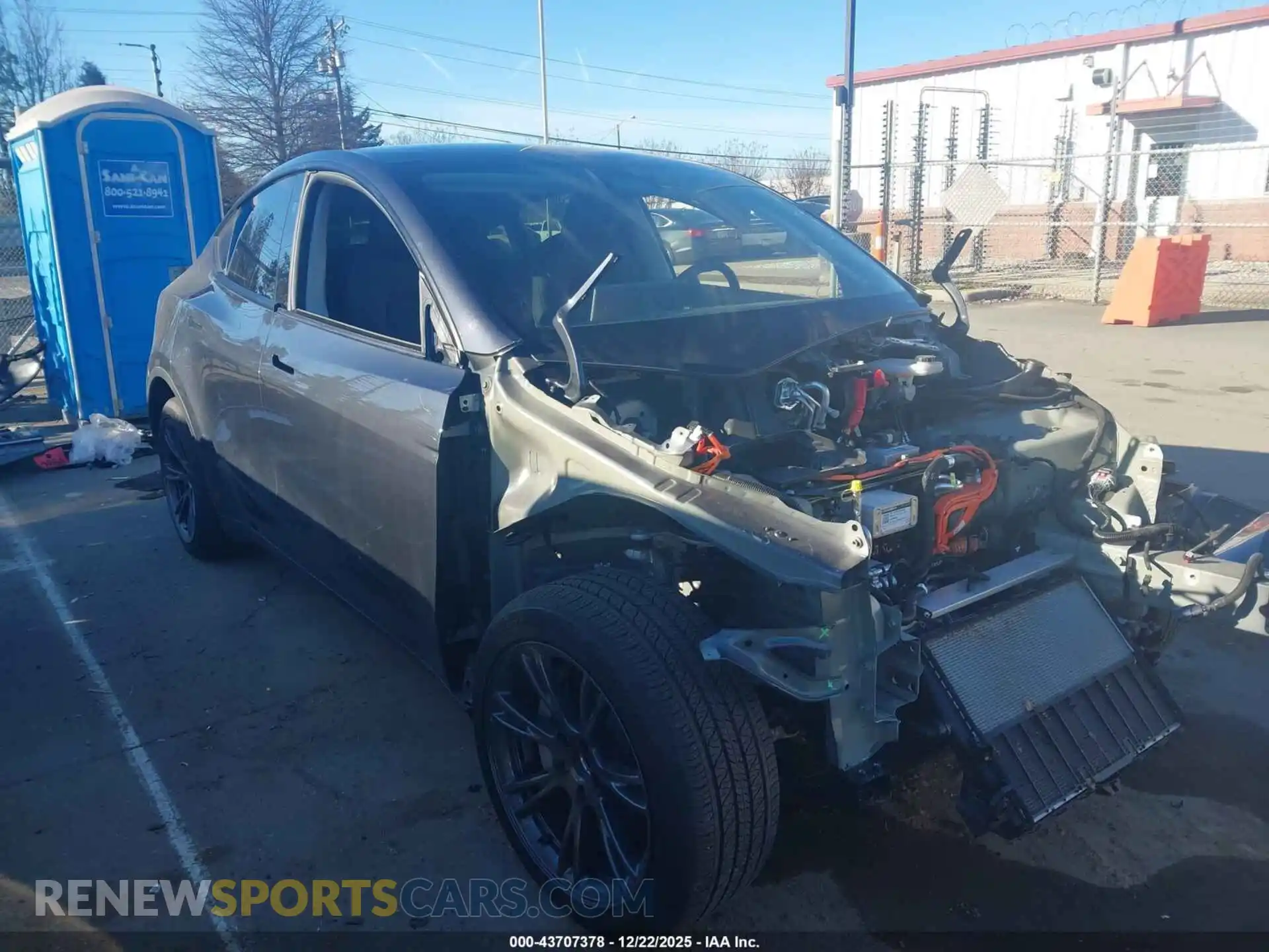 1 Фотография поврежденного автомобиля 7SAYGDED4SA357882 TESLA MODEL Y 2025