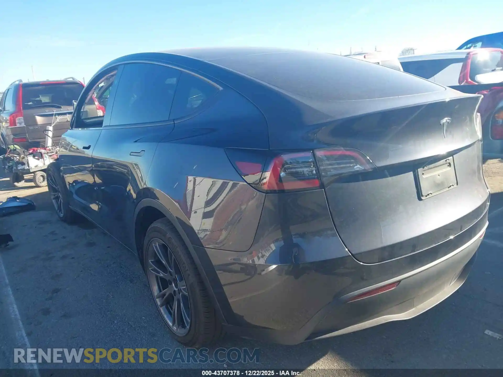 3 Фотография поврежденного автомобиля 7SAYGDED4SA357882 TESLA MODEL Y 2025