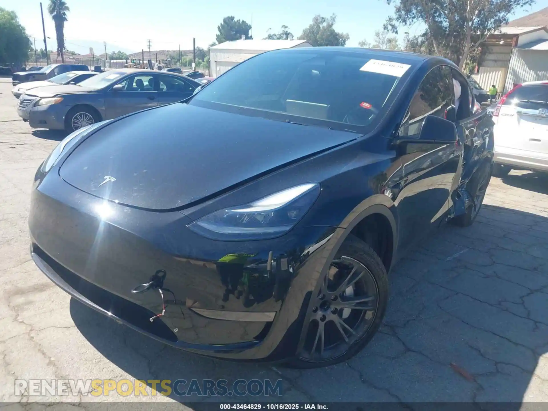 2 Photograph of a damaged car 7SAYGDED5SF248415 TESLA MODEL Y 2025