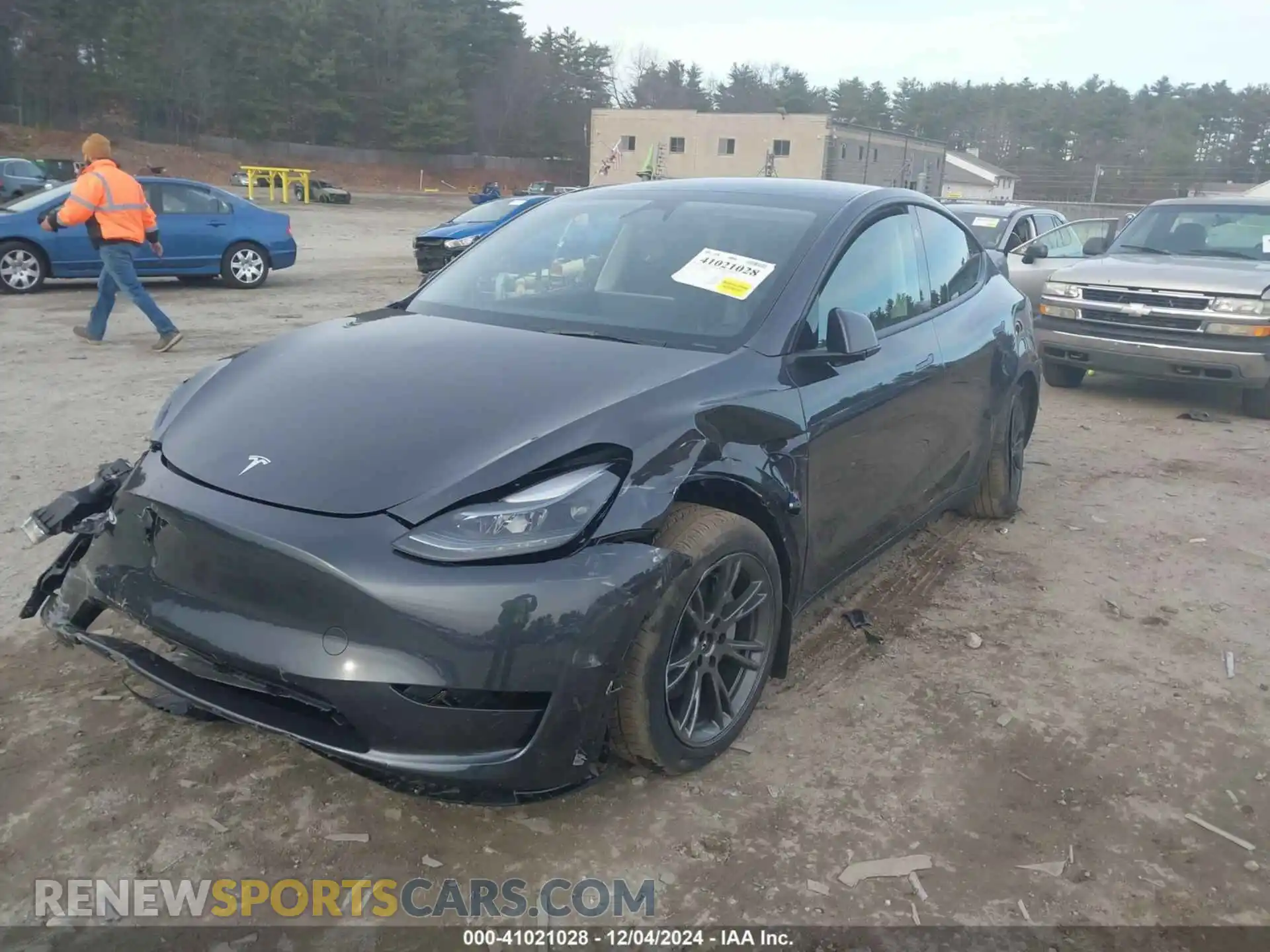 2 Photograph of a damaged car 7SAYGDED6SF242199 TESLA MODEL Y 2025