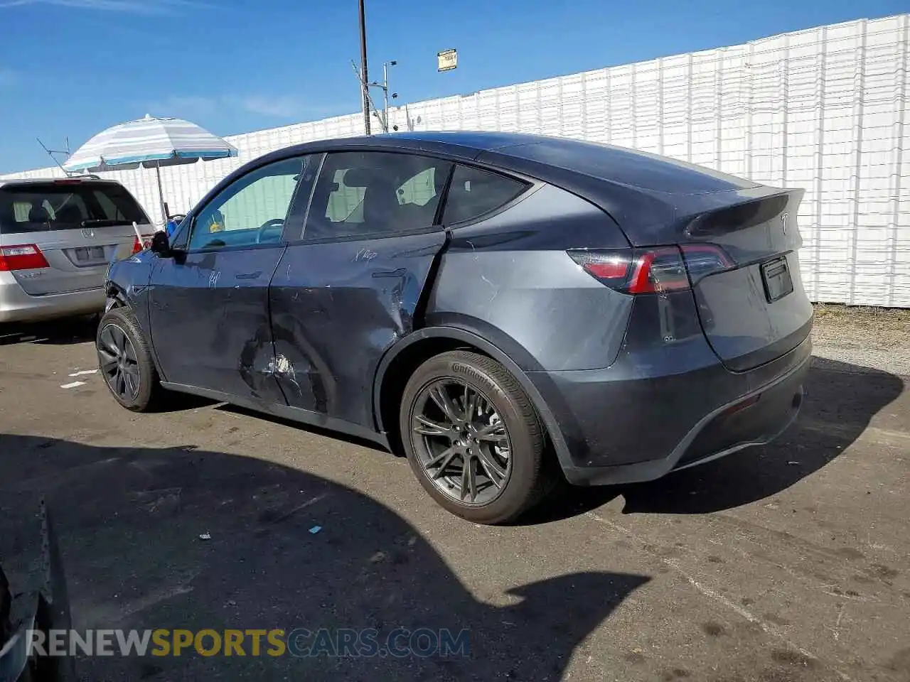 2 Photograph of a damaged car 7SAYGDED7SF314012 TESLA MODEL Y 2025