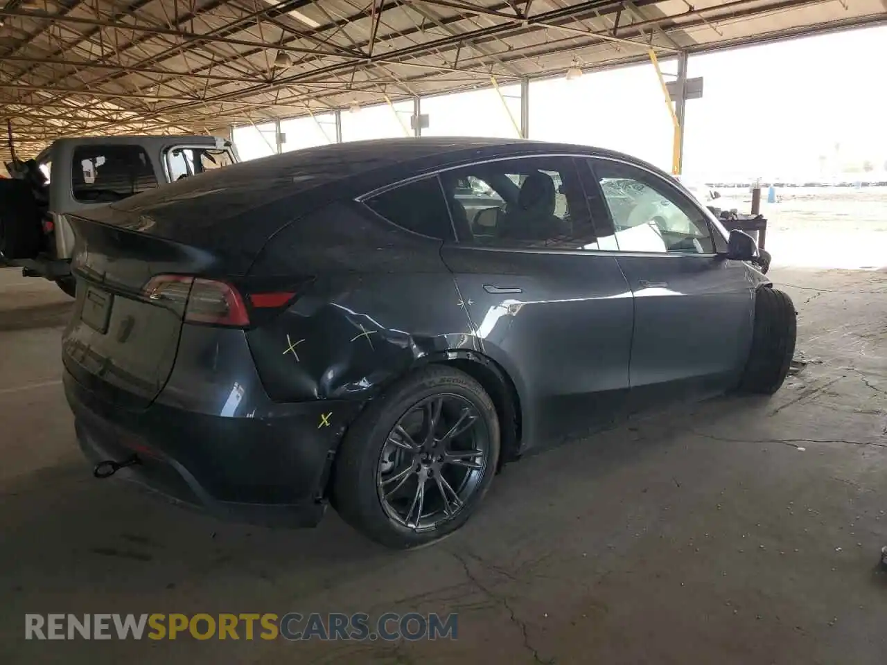 3 Photograph of a damaged car 7SAYGDED8SA342074 TESLA MODEL Y 2025