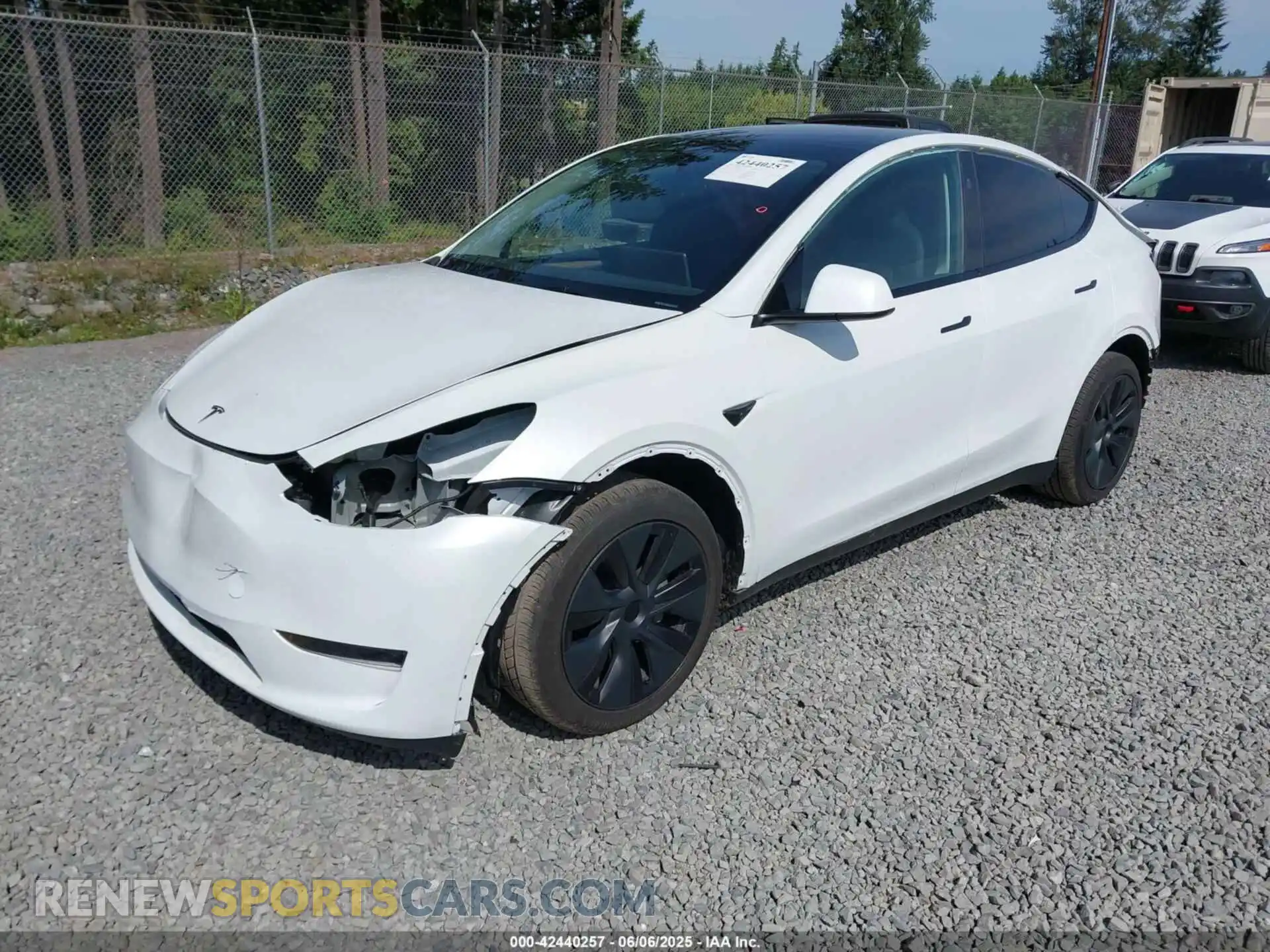 2 Photograph of a damaged car 7SAYGDED8SA351745 TESLA MODEL Y 2025