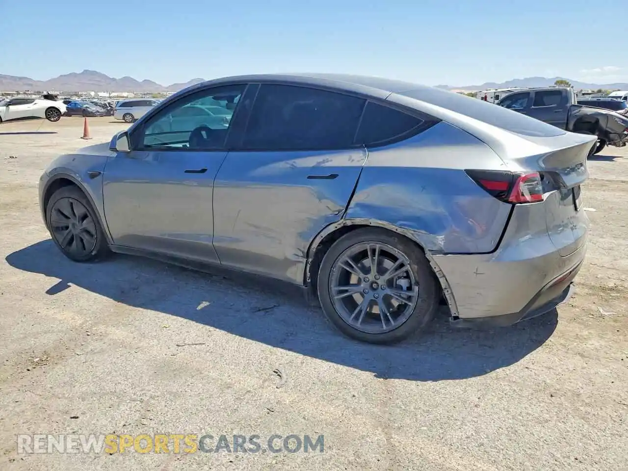 2 Photograph of a damaged car 7SAYGDED8SF231401 TESLA MODEL Y 2025