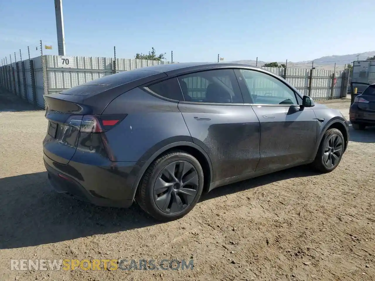 3 Photograph of a damaged car 7SAYGDED8SF242821 TESLA MODEL Y 2025