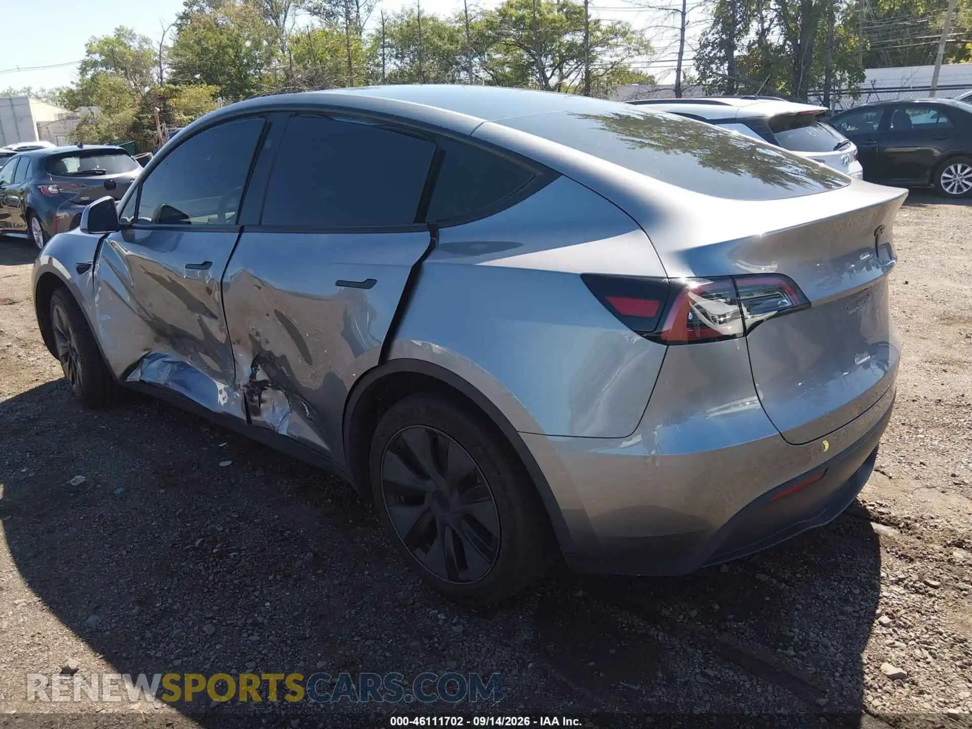 3 Photograph of a damaged car 7SAYGDED8SF254550 TESLA MODEL Y 2025