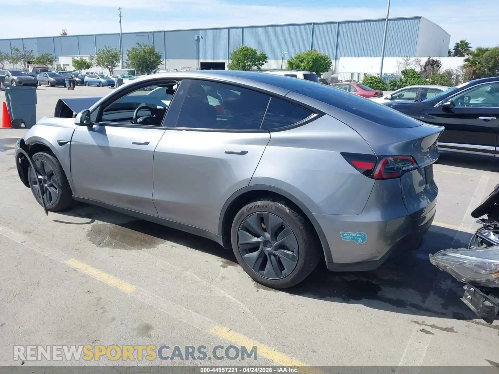 3 Photograph of a damaged car 7SAYGDED8SF315511 TESLA MODEL Y 2025