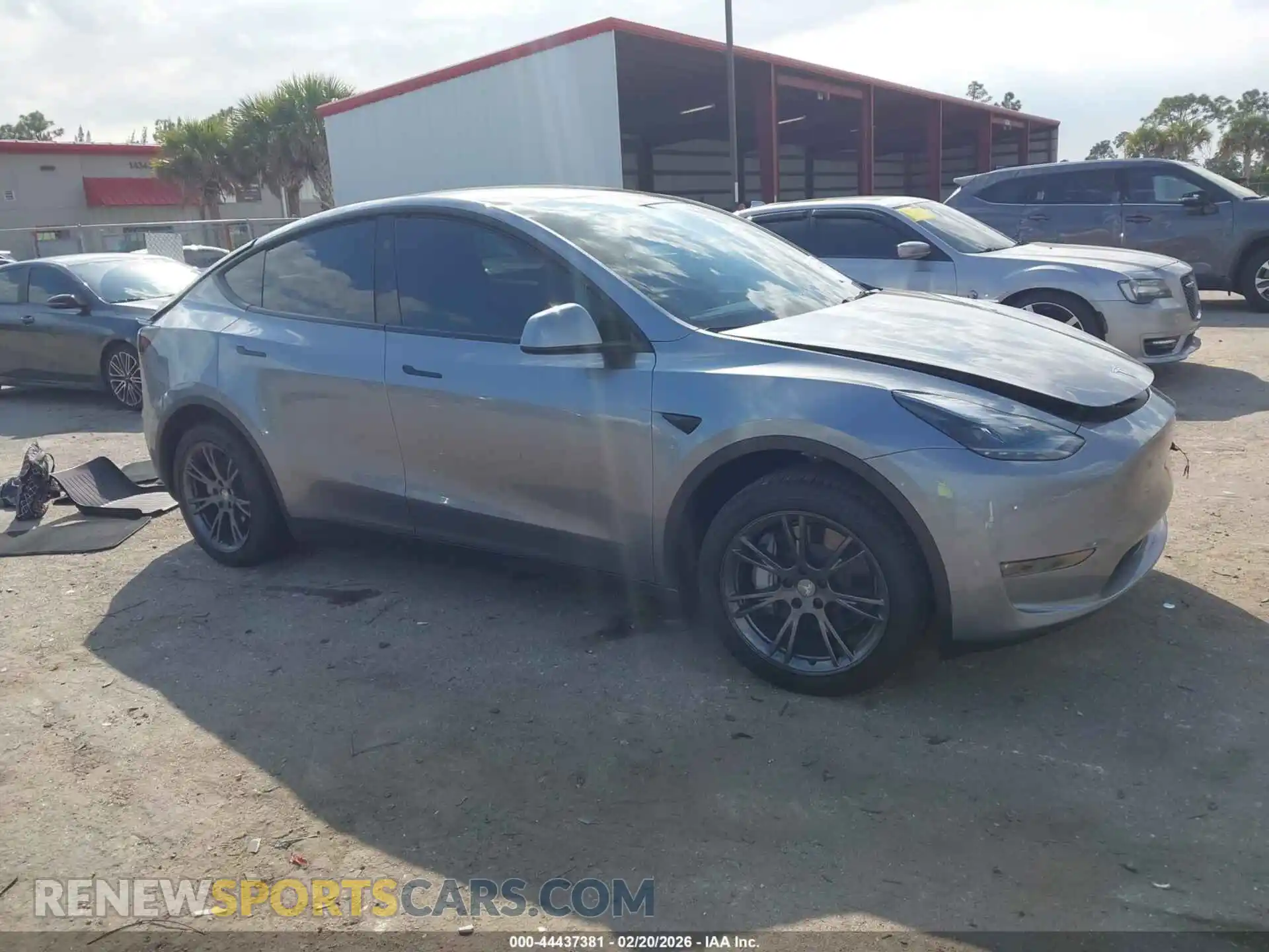 1 Photograph of a damaged car 7SAYGDED9SA365802 TESLA MODEL Y 2025