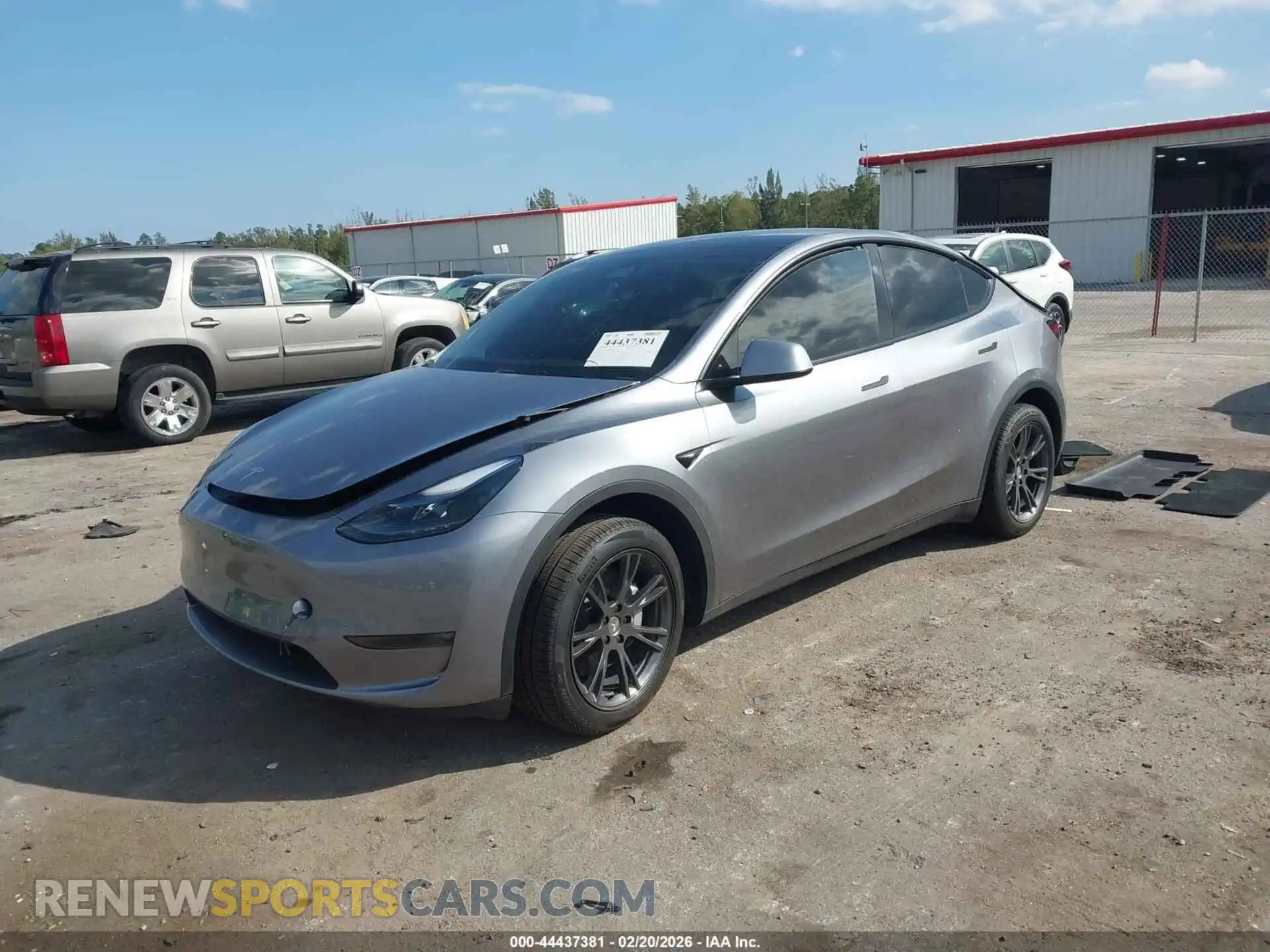 2 Photograph of a damaged car 7SAYGDED9SA365802 TESLA MODEL Y 2025