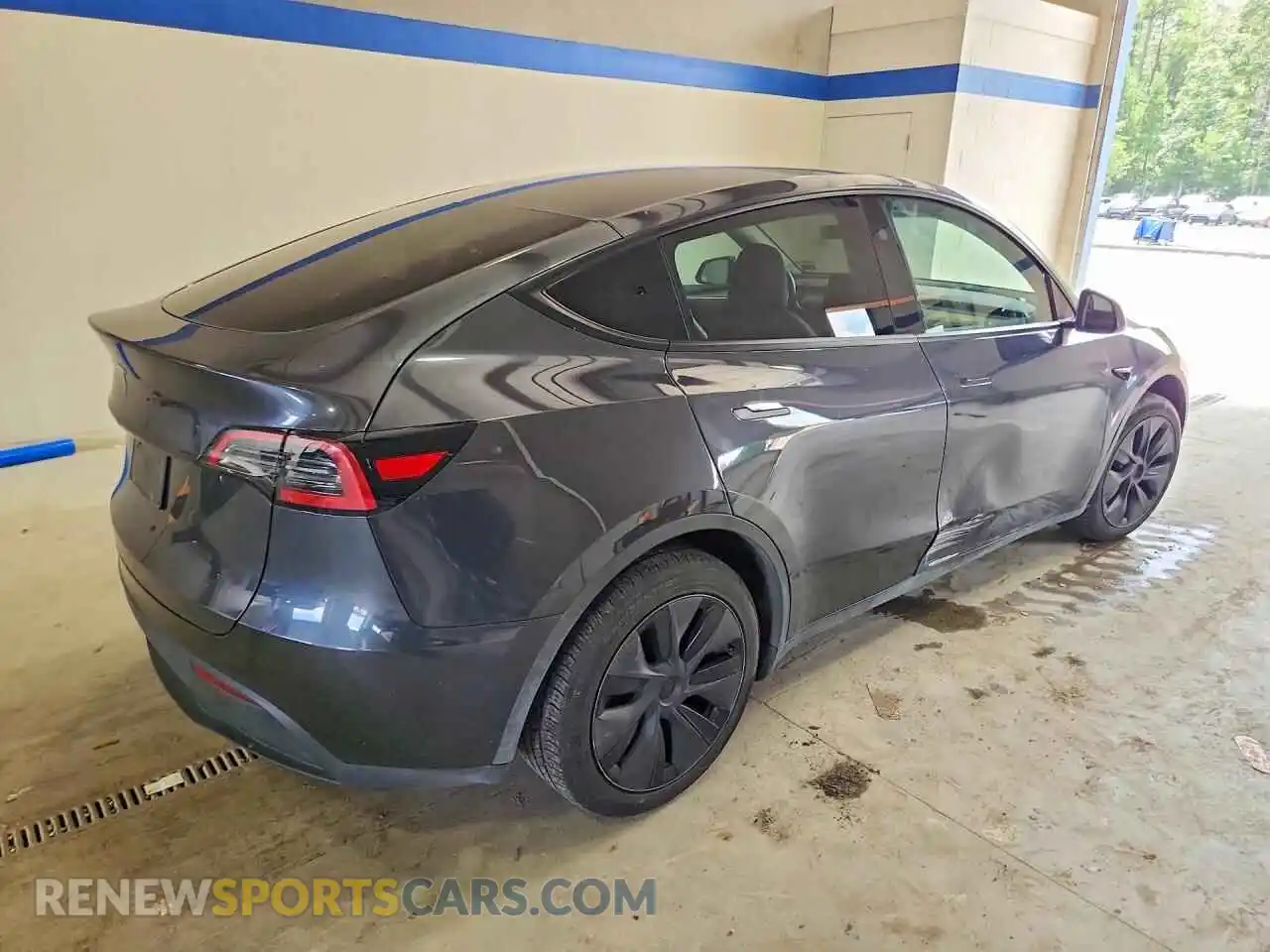 3 Photograph of a damaged car 7SAYGDED9SF264861 TESLA MODEL Y 2025