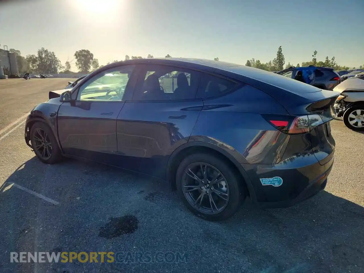 2 Фотография поврежденного автомобиля 7SAYGDEDXSA367042 TESLA MODEL Y 2025