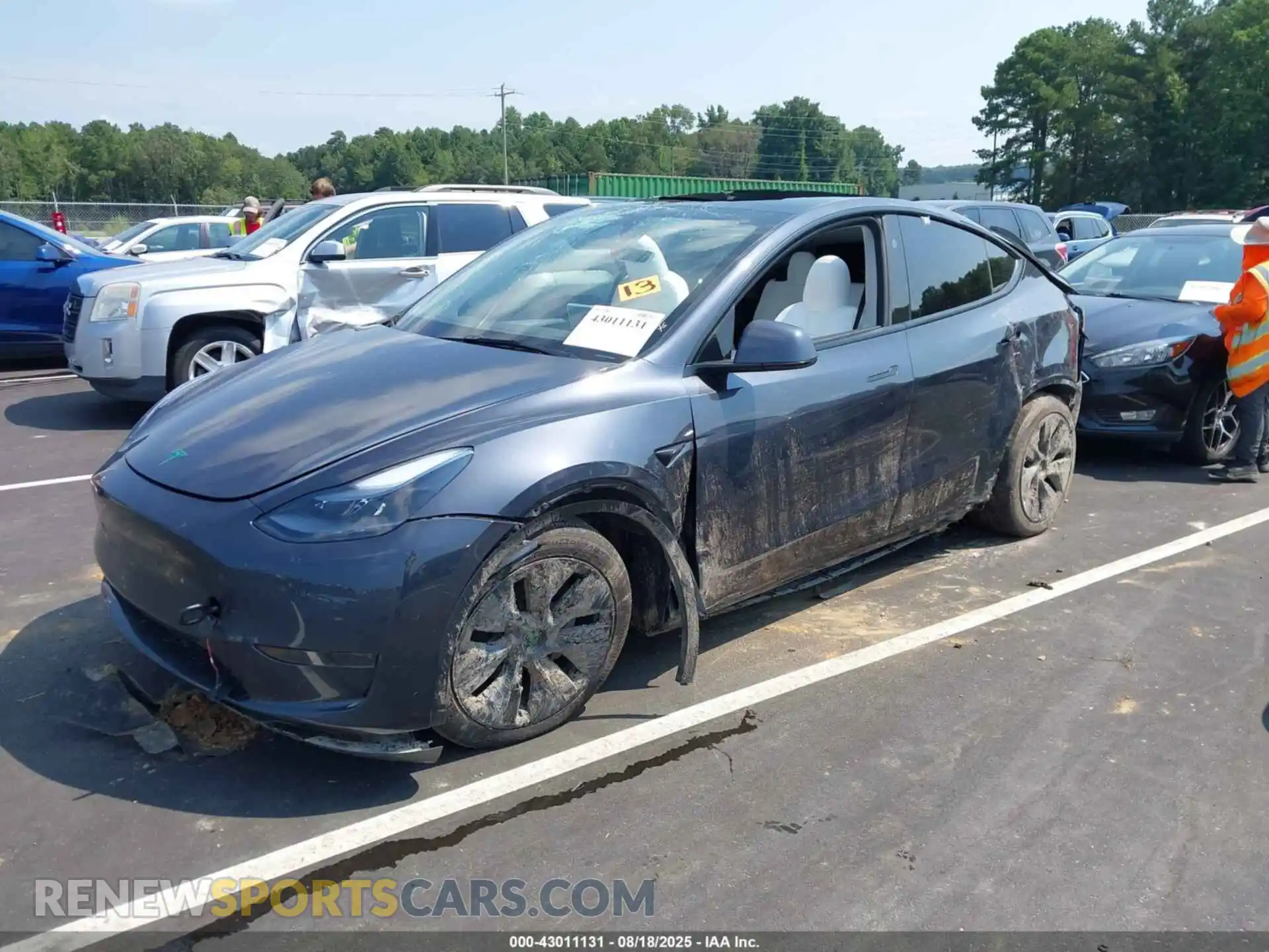 2 Photograph of a damaged car 7SAYGDEDXSA376016 TESLA MODEL Y 2025