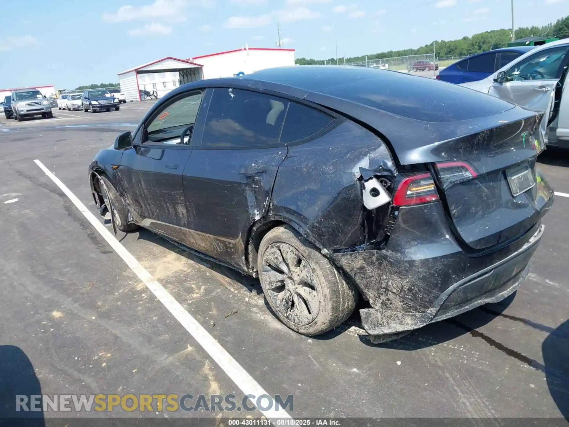 3 Photograph of a damaged car 7SAYGDEDXSA376016 TESLA MODEL Y 2025